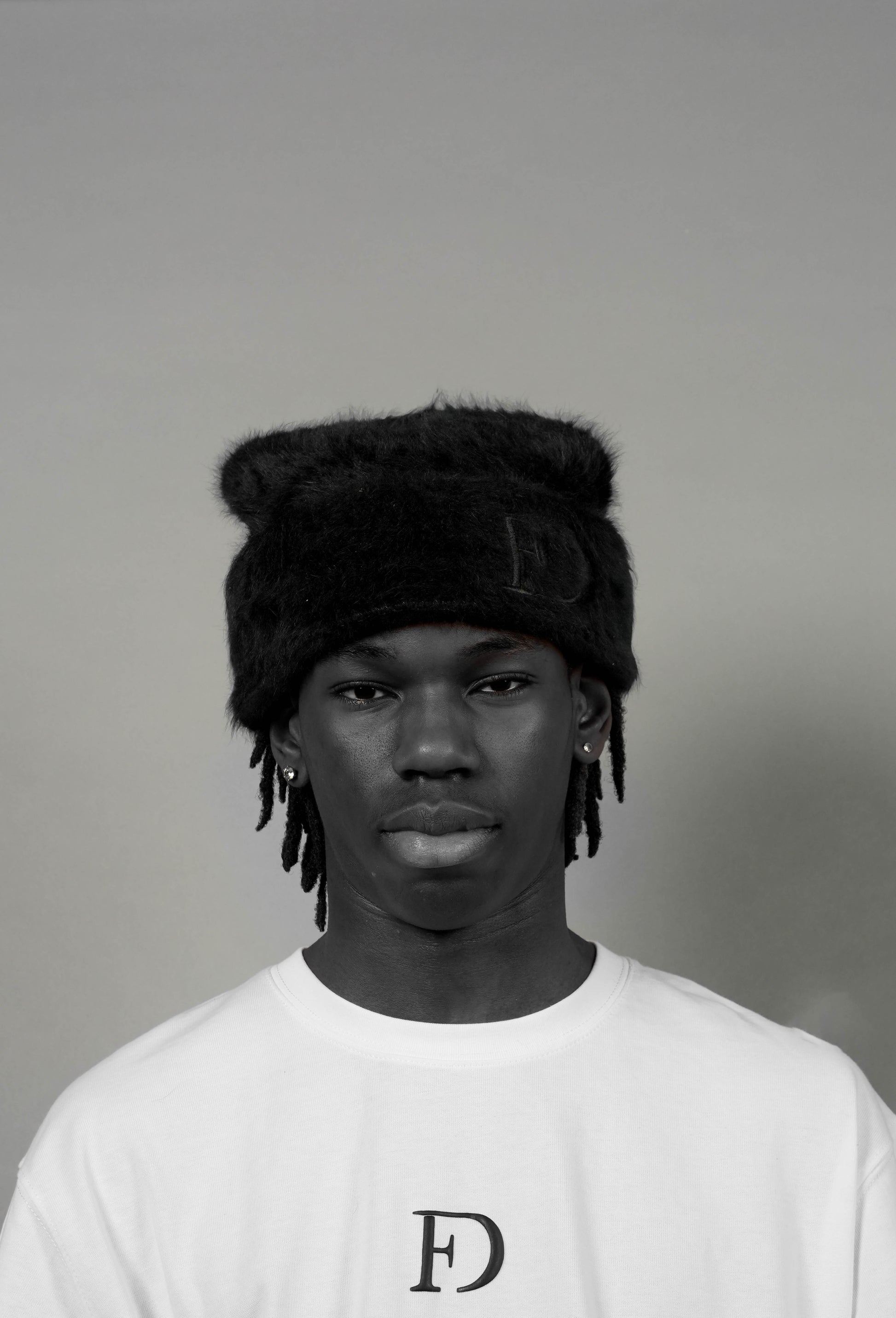 BONNET NOIR BRODÉ
