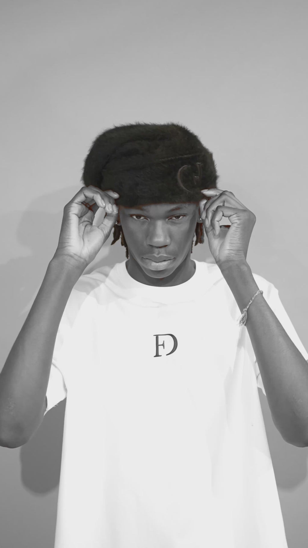 BONNET NOIR BRODÉ